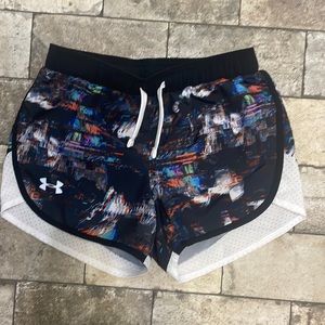 Adorable Girls under armour athletic shorts size medium dry fit. $25